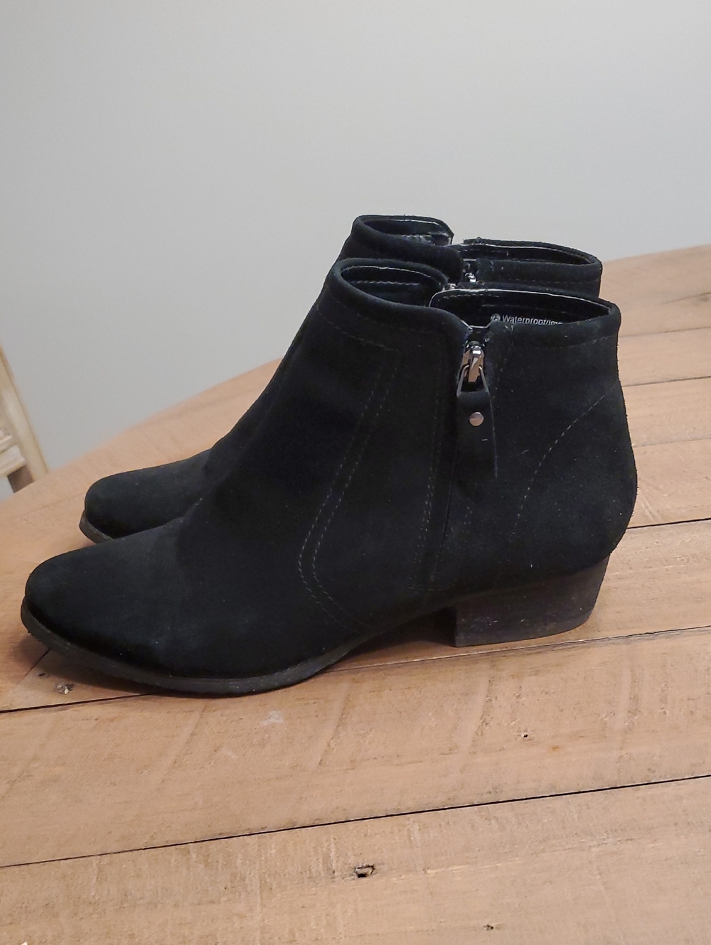Blondo Valli Waterproof 8.5 Black Suede Ankle Booties with Side Zips